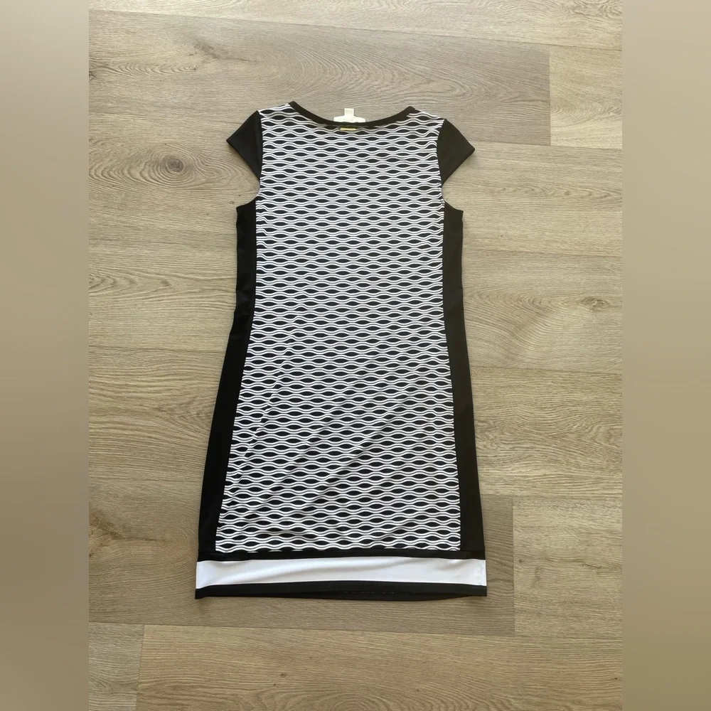 Michael Kors Dress - Picture 2 of 4